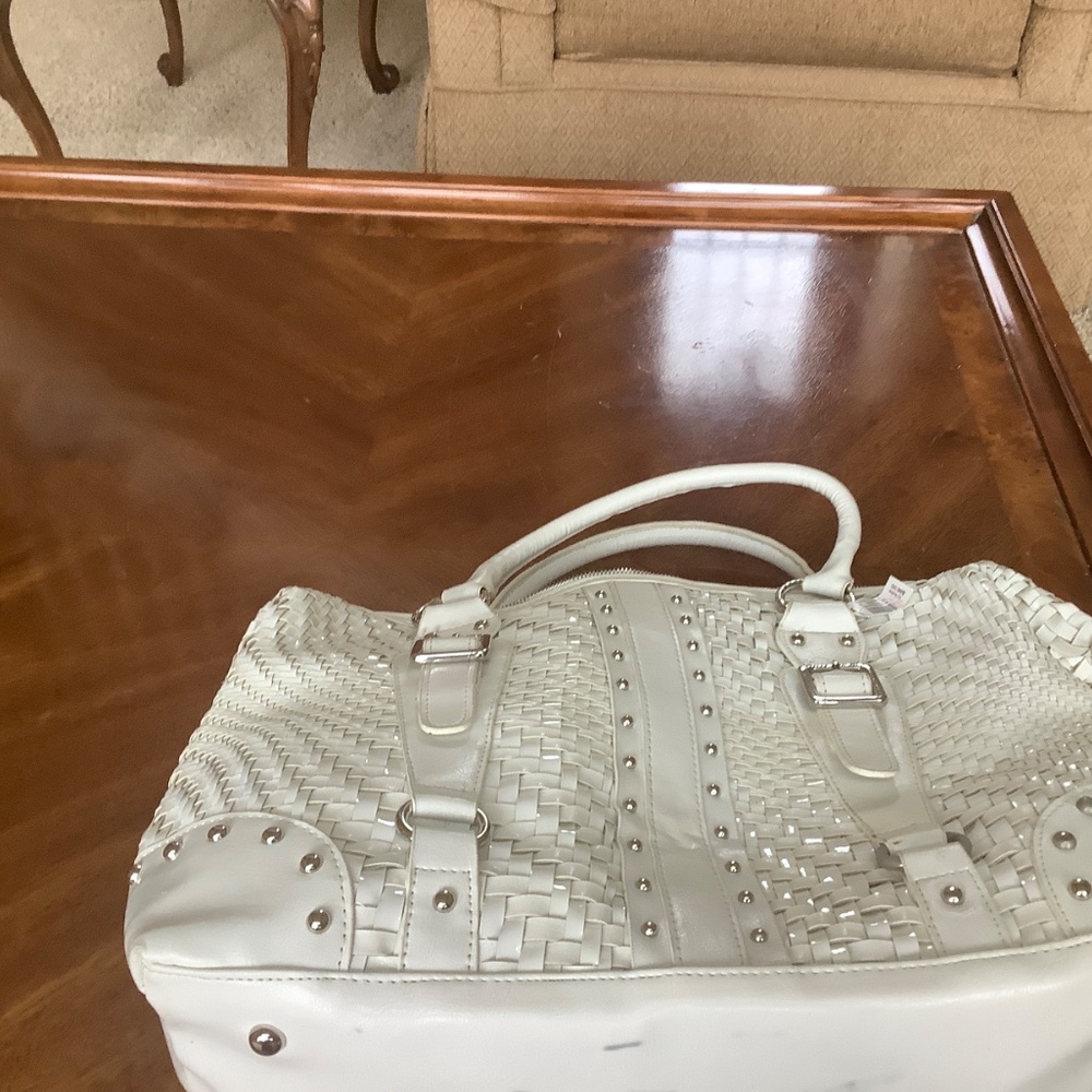 WHBM WHITE  LEATHER Bag/TOTE NWT - Picture 9 of 10